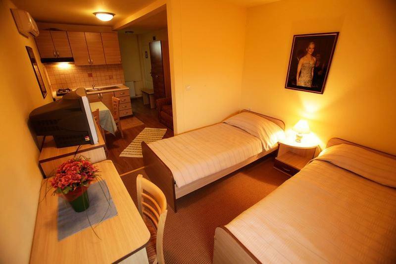 The Movie Resort Aparthotel Tribunj  Exterior photo